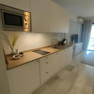  Apartment Central & Renovated Studio With Pool In Puerto Banus Spain